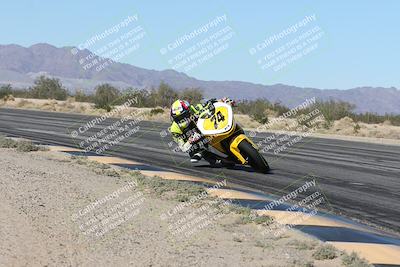 media/Dec-04-2025-Racers Edge (Thu) [[5ebc9f124d]]/2-A Group/1-Session 2 (Turn 7 Inside)/